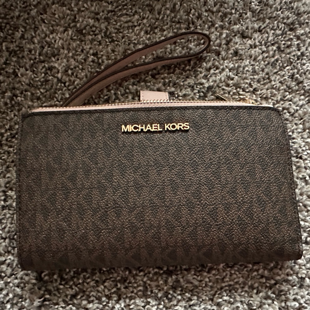 Michael Kors wallet